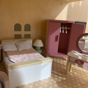 Dolls House Bedroom Furniture