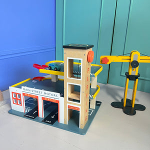Multi Level Garage with Lift